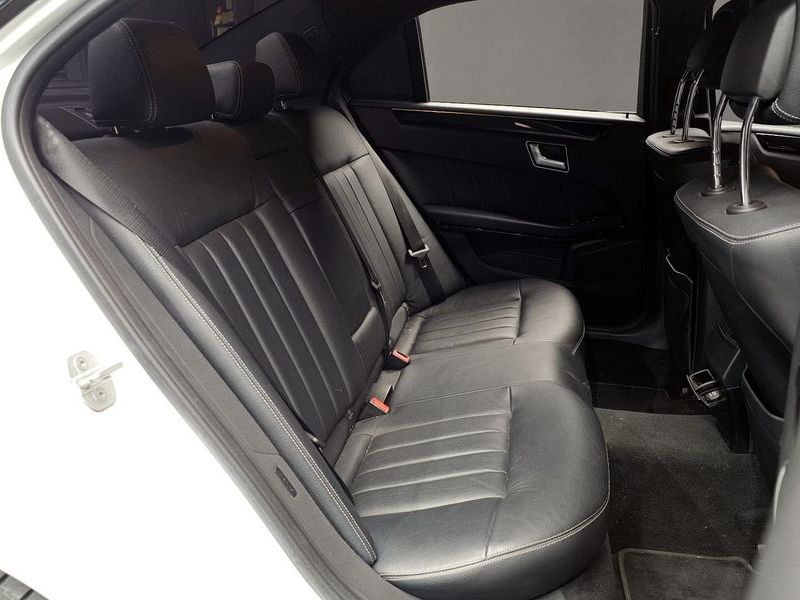 2016 Mercedes-Benz E-Class E220 Bluetec Avantgarde Sport photo 12
