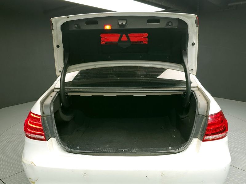 2016 Mercedes-Benz E-Class E220 Bluetec Avantgarde Sport photo 20