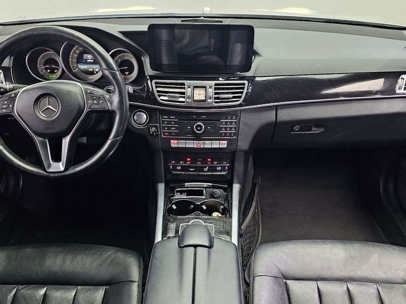 2016 Mercedes-Benz E-Class E220 Bluetec Avantgarde photo 7