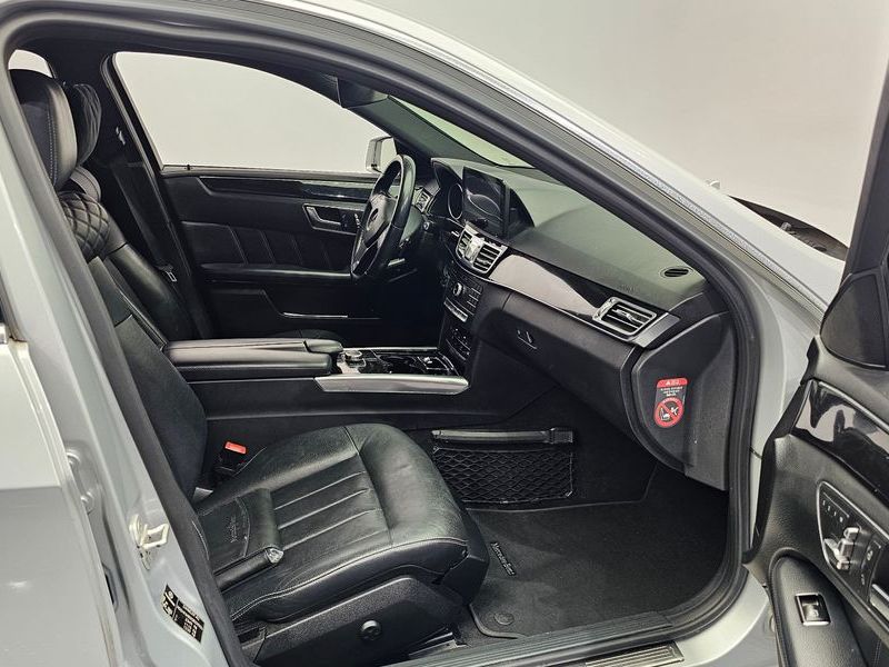 2016 Mercedes-Benz E-Class E220 Bluetec Avantgarde photo 11