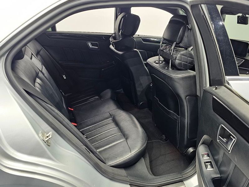 2016 Mercedes-Benz E-Class E220 Bluetec Avantgarde photo 12