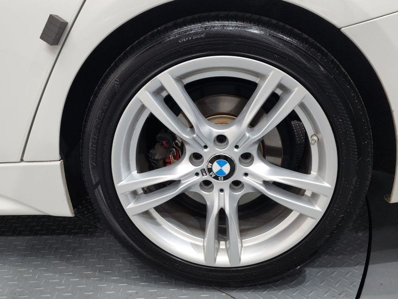2018 BMW 3 Series 330i M Sport Shadow photo 21