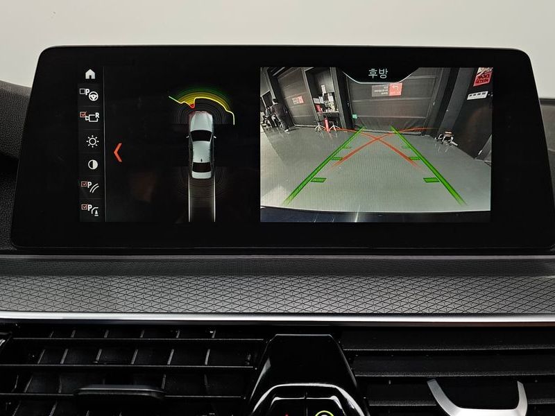 2018 BMW 5 Series 530i xDrive M Sport Package photo 15