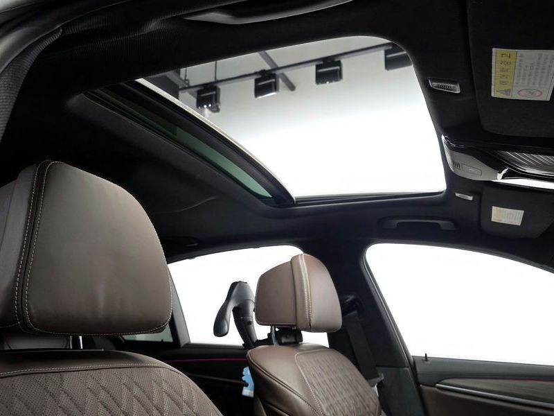 2018 BMW 5 Series 520d M Sport Package Plus photo 20