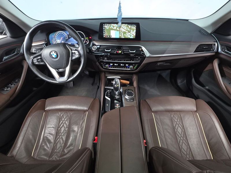 2018 BMW 5 Series 520d Luxury Plus photo 7