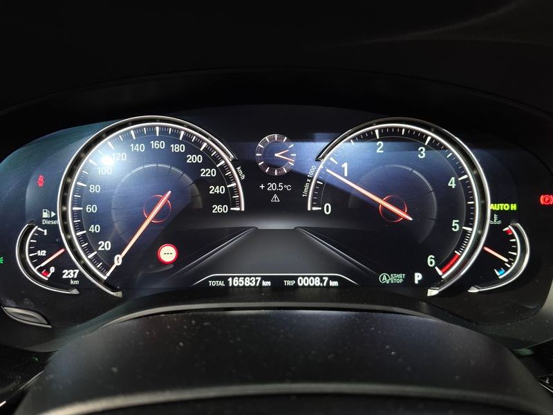 2018 BMW 5 Series 520d Luxury Plus photo 8