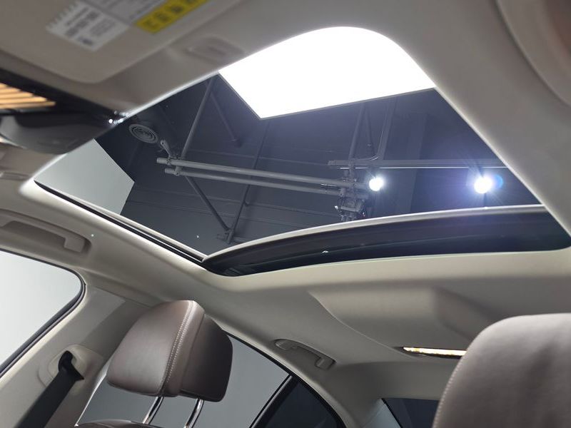 2018 BMW 5 Series 520d Luxury Plus photo 17