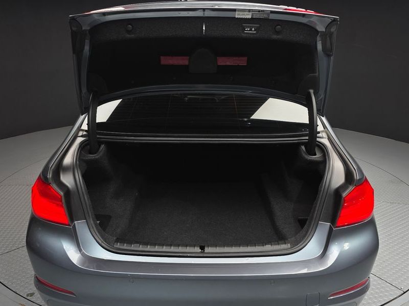 2018 BMW 5 Series 520d Luxury Plus photo 20