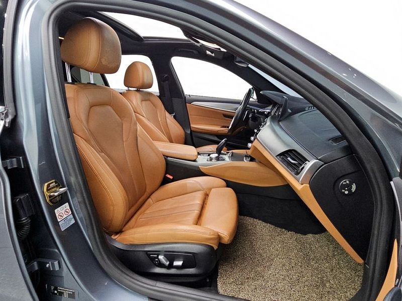 2018 BMW 5 Series 520d M Sport Special Edition photo 17