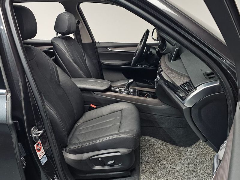 2017 BMW X5 xDrive 30d photo 12