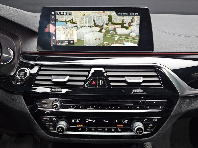 2018 BMW 5 Series 520d Luxury Special Edition photo 14