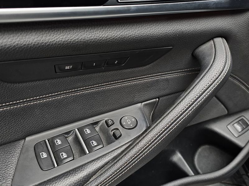 2018 BMW 5 Series 520d Luxury Special Edition photo 29