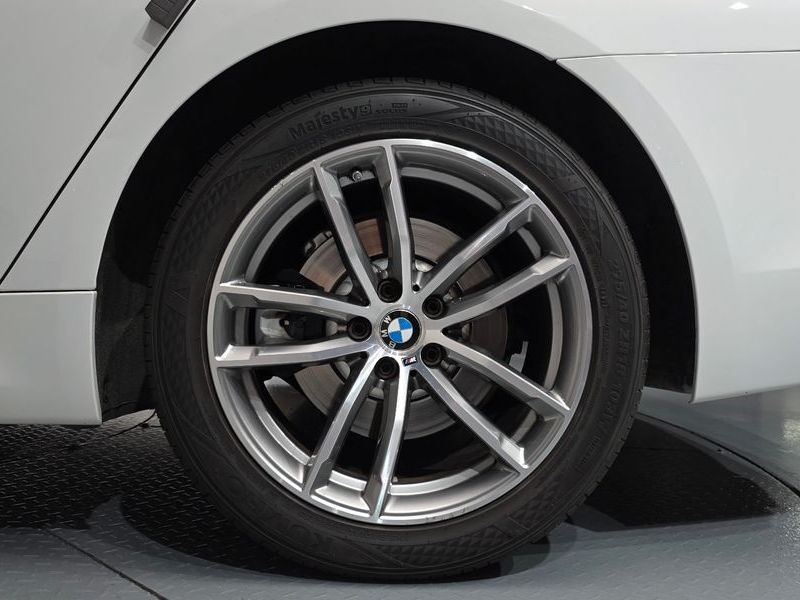 2017 BMW 5 Series 520d M Sport Package Plus photo 21