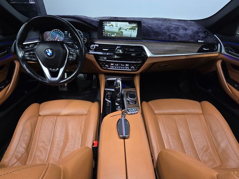 2017 BMW 5 Series 520d M Sport Package Plus photo 7