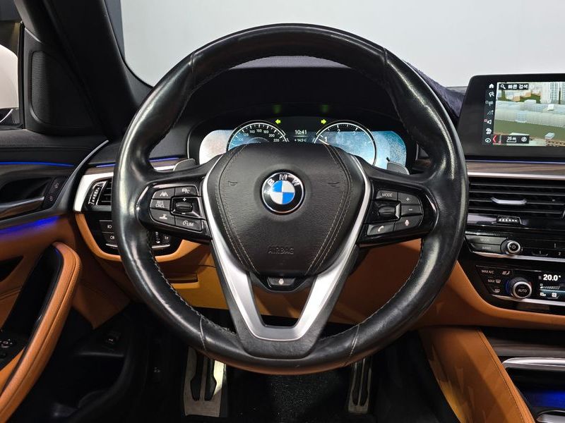 2017 BMW 5 Series 520d M Sport Package Plus photo 13