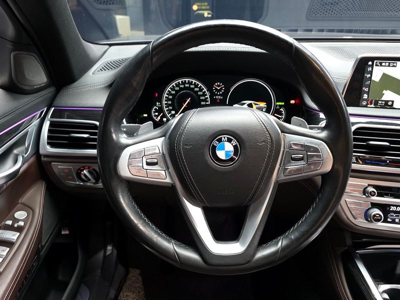 2017 BMW 7 Series 730d xDrive M Sport photo 13