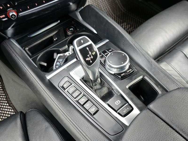 2017 BMW X6 xDrive 40d photo 9