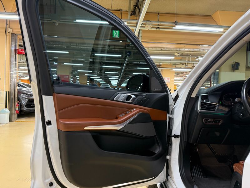 2019 BMW X7 xDrive 30d Design Pure Excellent 6-Seater photo 8