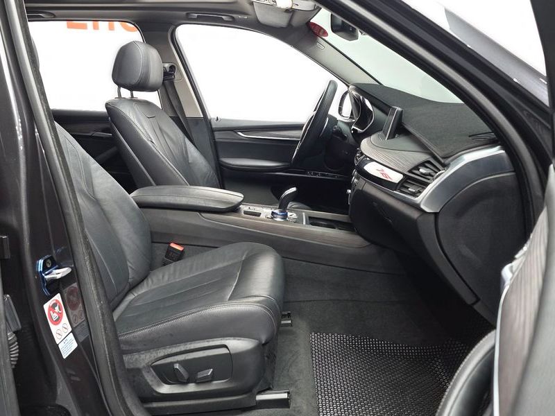 2017 BMW X5 xDrive 30d photo 11