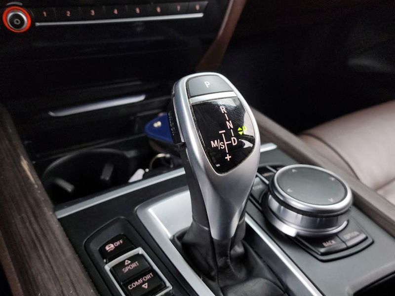 2017 BMW X5 xDrive 30d photo 9