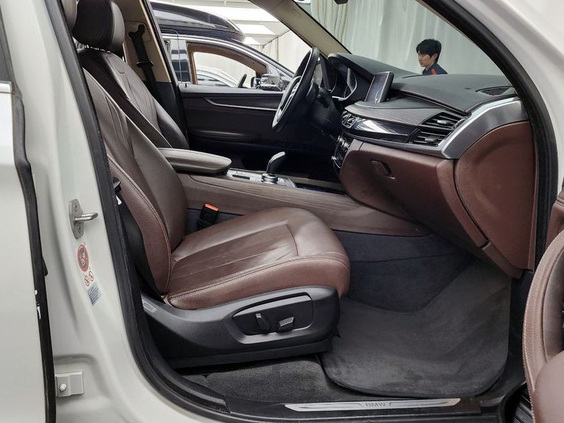 2017 BMW X5 xDrive 30d photo 11