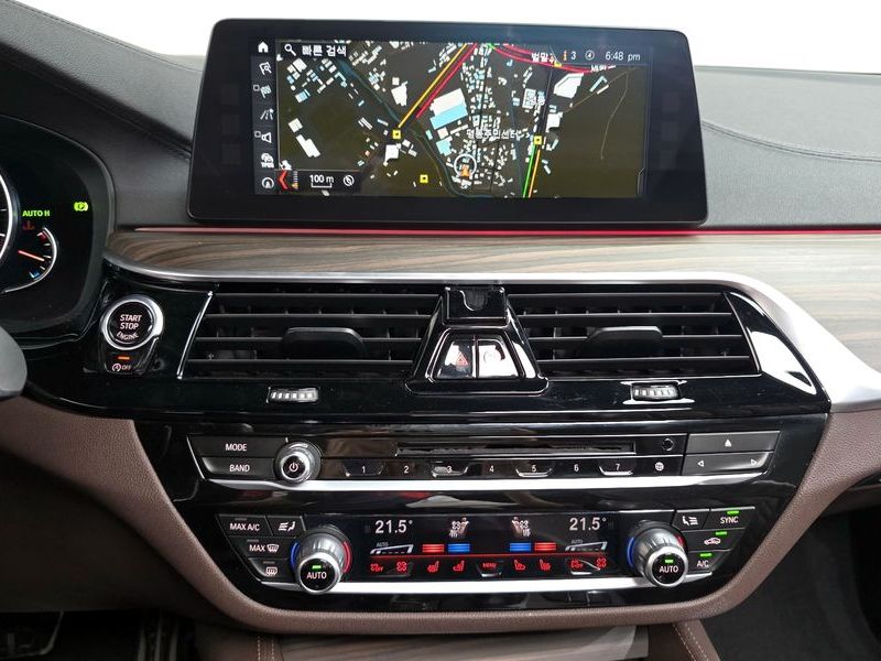 2017 BMW 5 Series 520d M Sport Package Plus photo 12