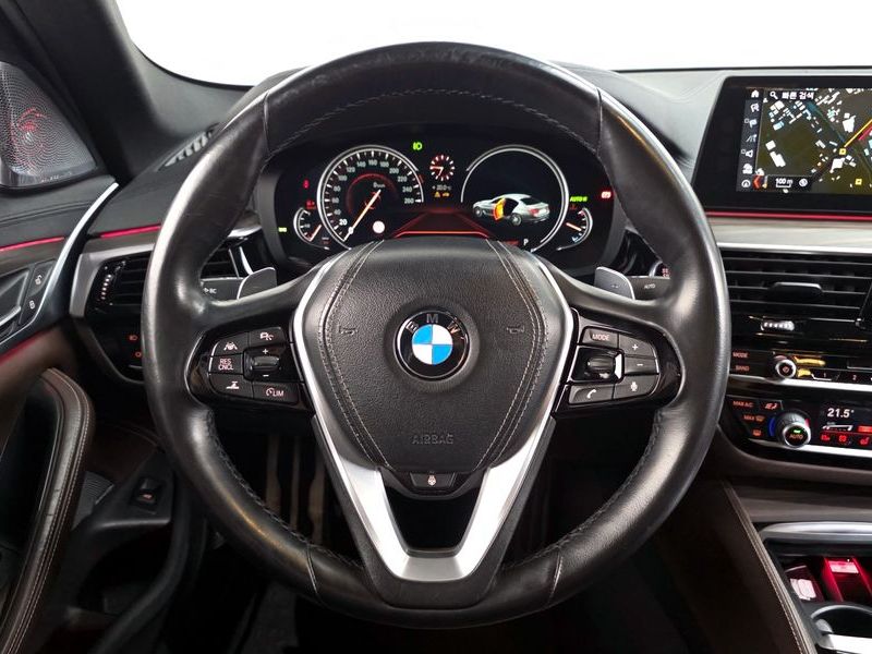 2017 BMW 5 Series 520d M Sport Package Plus photo 13