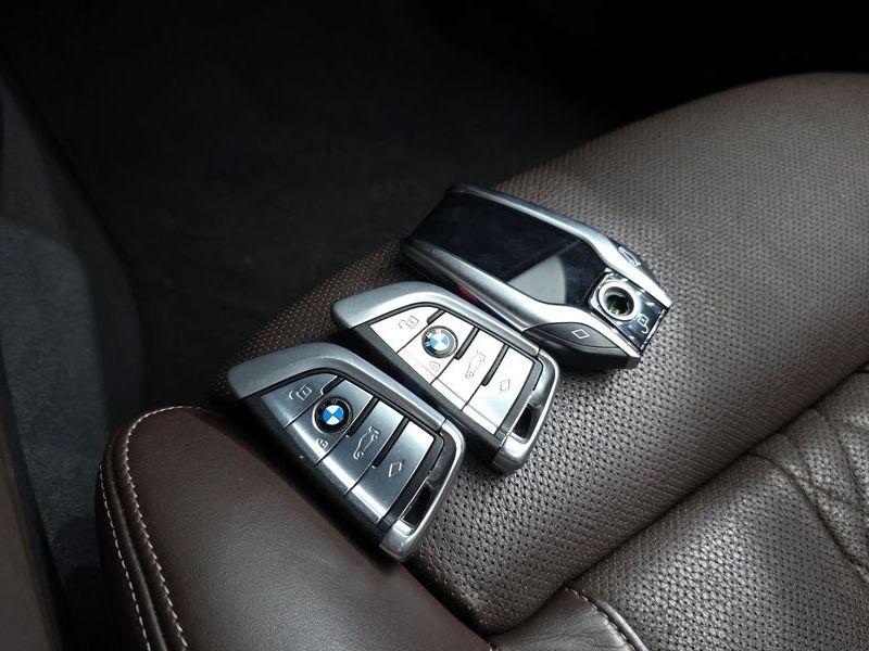 2017 BMW 5 Series 520d M Sport Package Plus photo 15