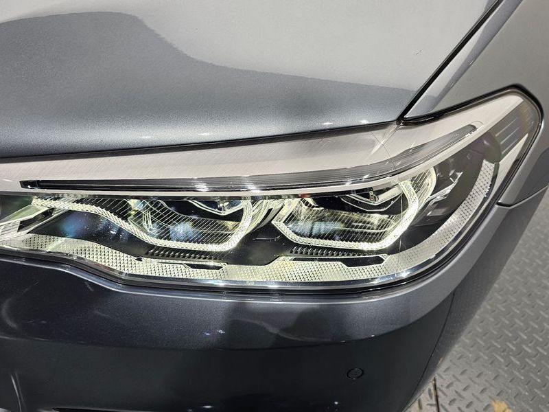 2017 BMW 5 Series 520d xDrive M Sport Package Plus photo 22