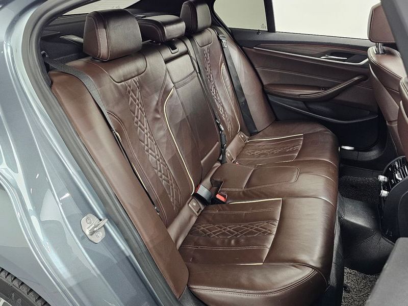 2017 BMW 5 Series 520d xDrive M Sport Package Plus photo 26