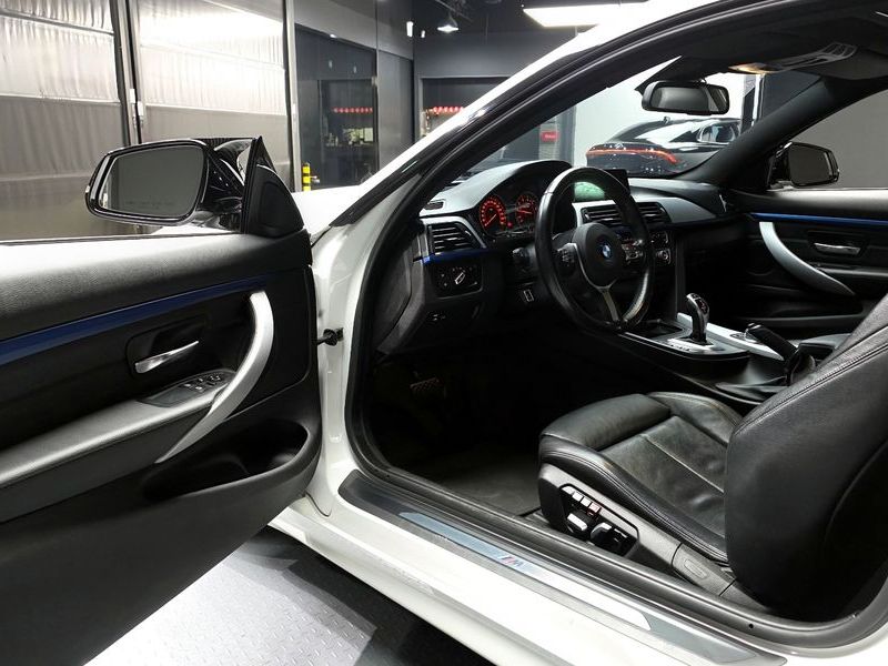 2017 BMW 4 Series 428i M Sport Coupe photo 10