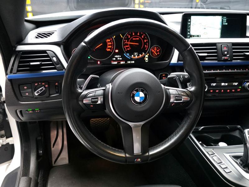 2017 BMW 4 Series 428i M Sport Coupe photo 13