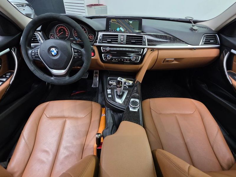 2017 BMW 3 Series 320i Luxury photo 7