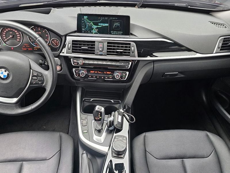 2017 BMW 3 Series GT 320d photo 7