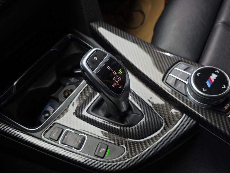 2017 BMW 3 Series 330i M Sport photo 9