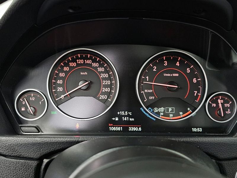 2017 BMW 3 Series 330i M Sport photo 8