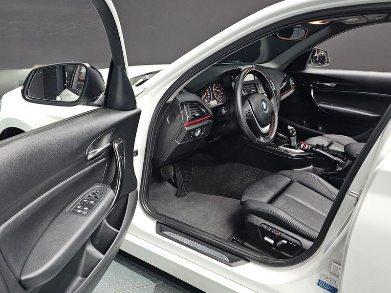 2017 BMW 1시리즈 118d Sport 5Door photo 10