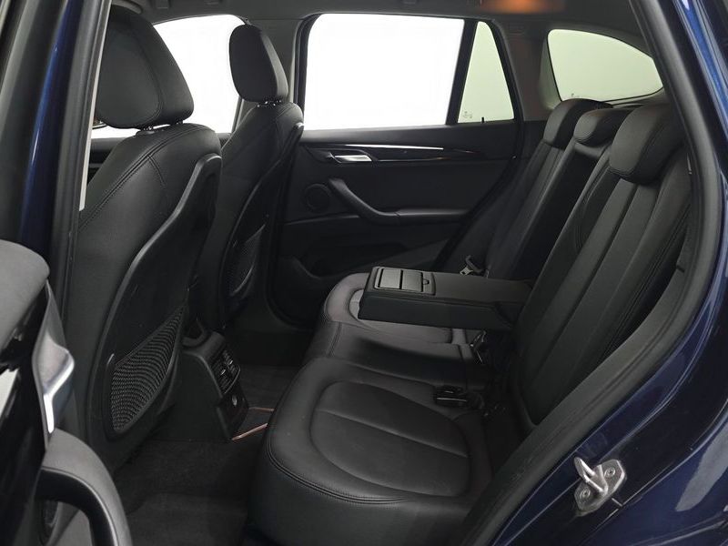 2017 BMW X1 xDrive 18d photo 11