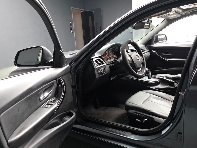 2017 BMW 3 Series 320d xDrive photo 10