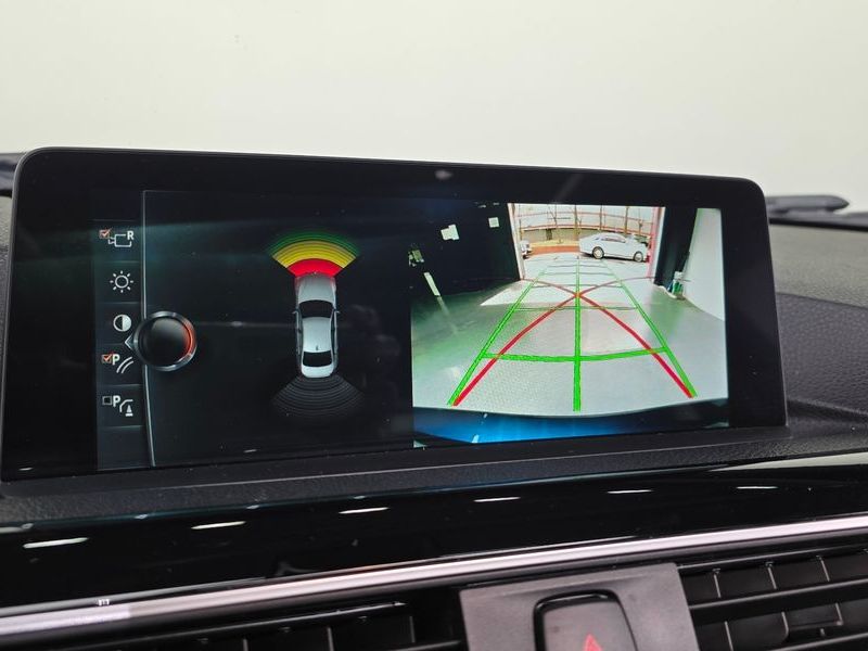 2017 BMW 3 Series 320d photo 15