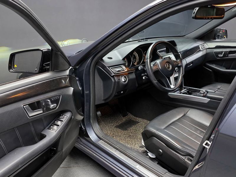 2016 Mercedes-Benz E-Class E220 Bluetec Avantgarde Sport photo 11