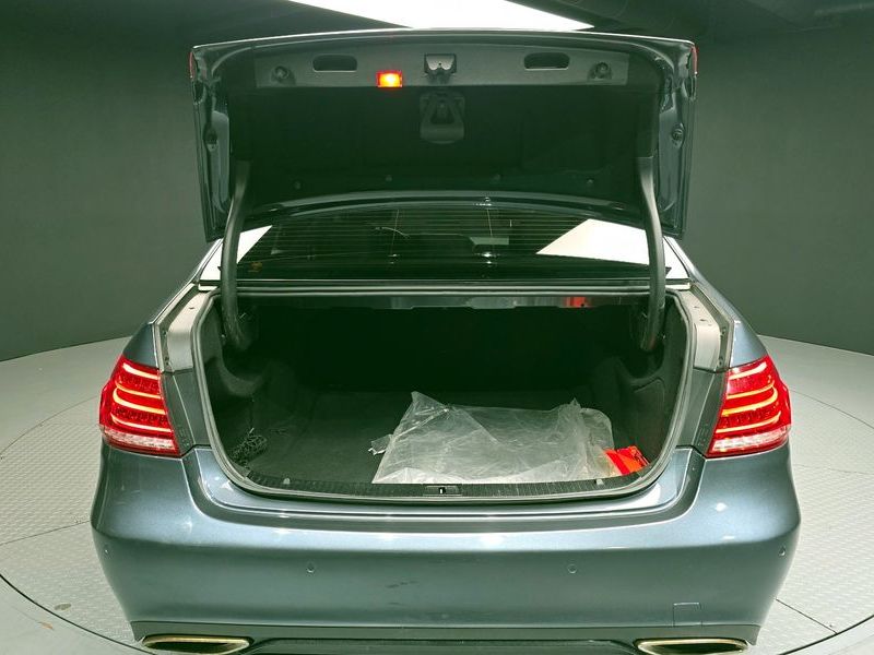 2016 Mercedes-Benz E-Class E220 Bluetec Avantgarde Sport photo 20