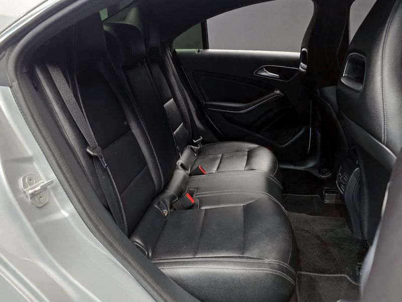 2016 Mercedes-Benz A-Class CLA200 d photo 12
