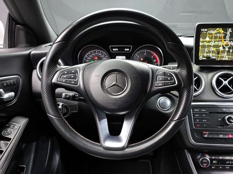2016 Mercedes-Benz A-Class CLA200 d photo 13