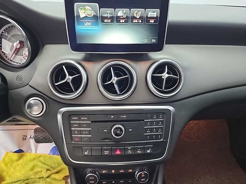 2016 Mercedes-Benz A-Class CLA200 d 4MATIC photo 10