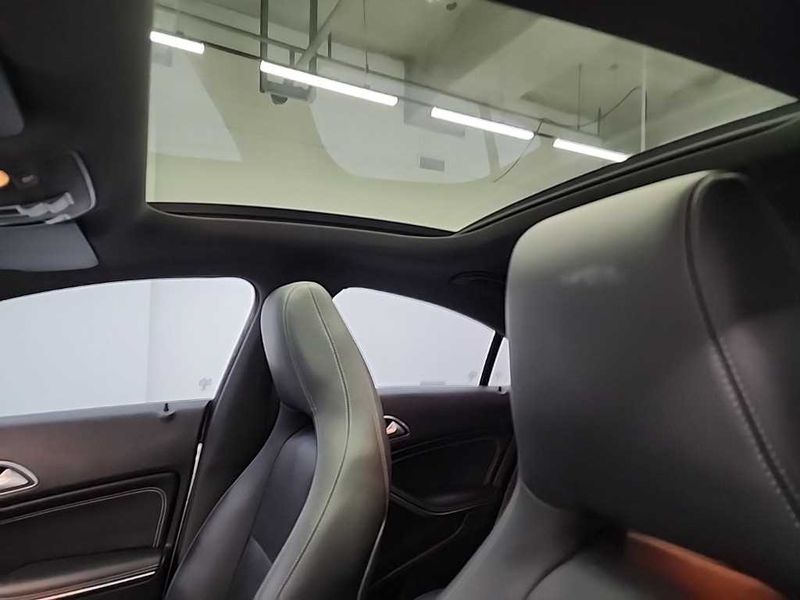 2016 Mercedes-Benz A-Class CLA200 d 4MATIC photo 14