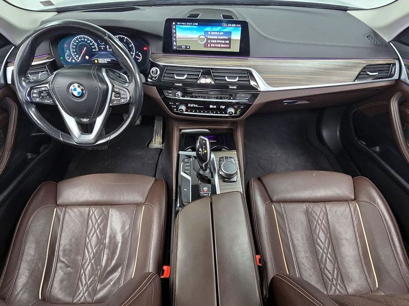 2019 BMW 5 Series 520d xDrive Luxury Plus photo 7