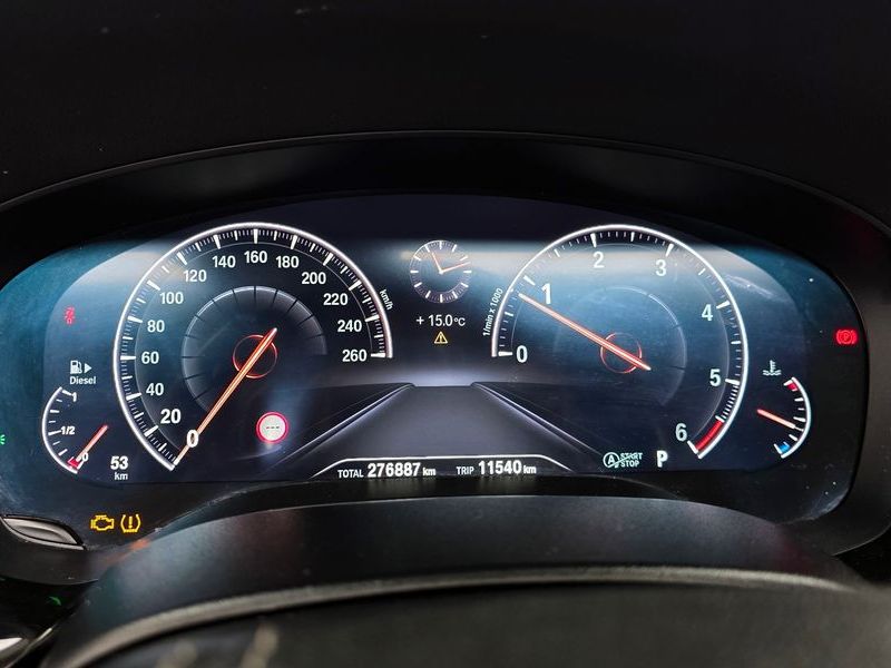 2019 BMW 5 Series 520d xDrive Luxury Plus photo 8
