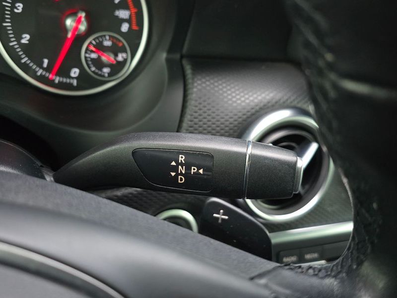 2016 Mercedes-Benz A-Class A200 photo 9