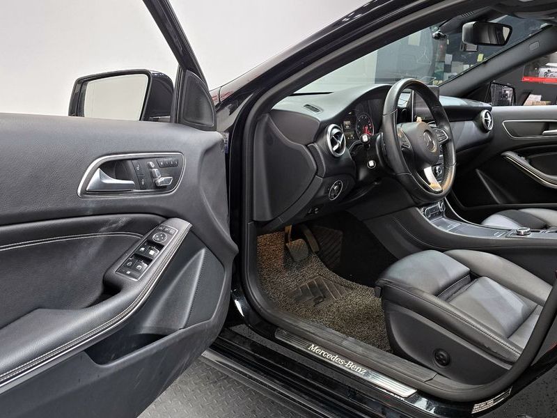 2016 Mercedes-Benz A-Class A200 photo 11